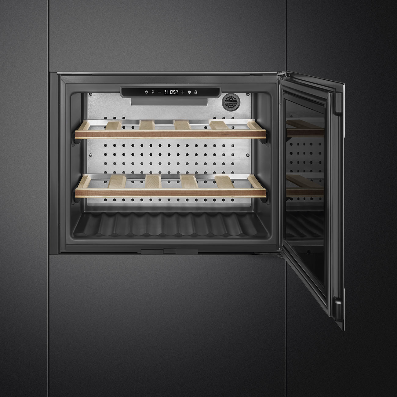 Винный шкаф SMEG CVI320XE