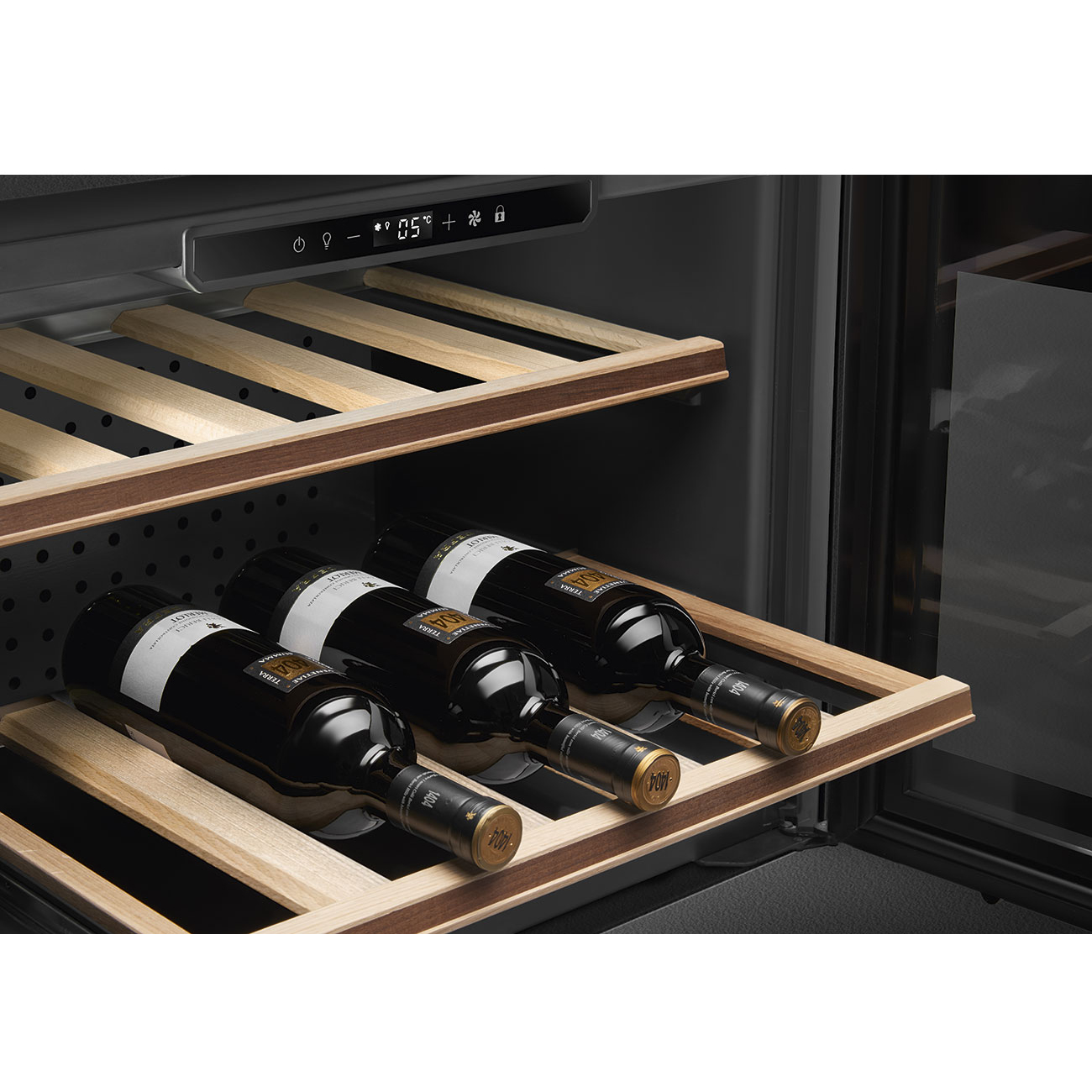 Винный шкаф SMEG CVI320XE